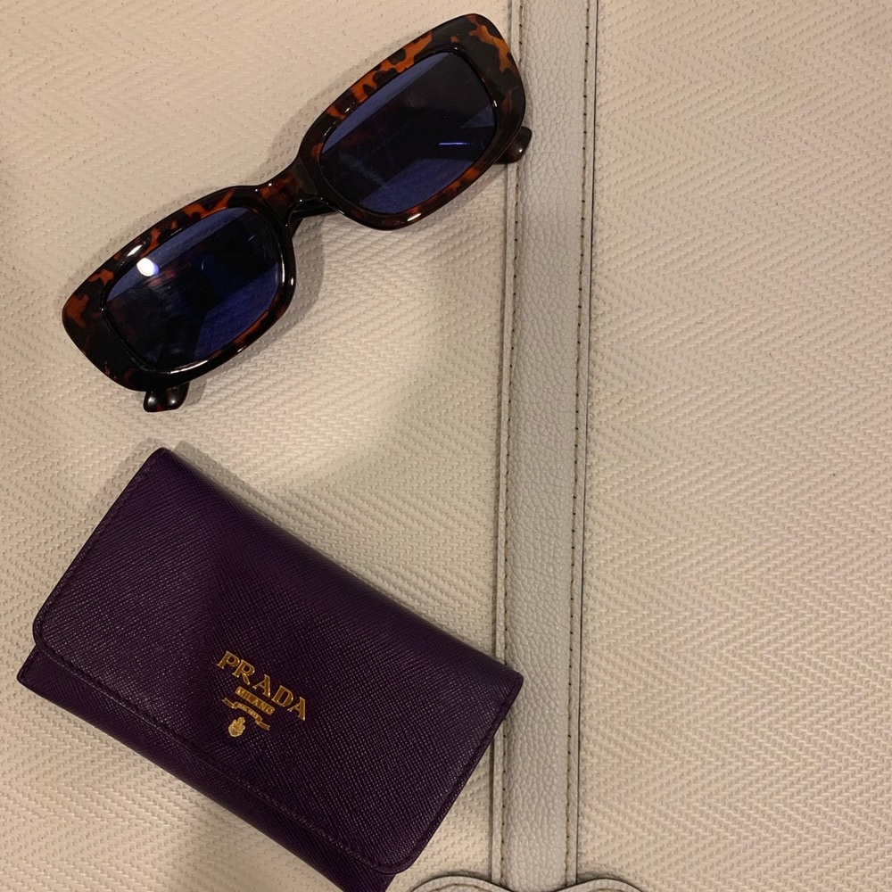 90s Leopard Print Rectangular Sunglasses - image 4